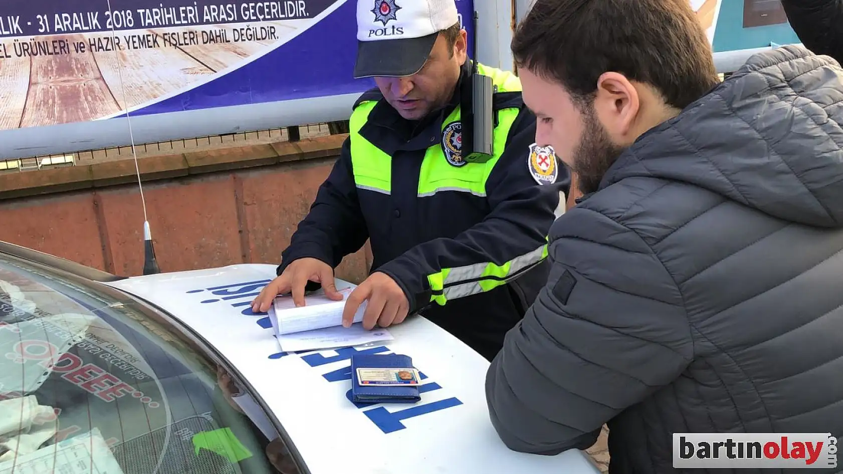 Polisten okul çevresinde sıkı denetim