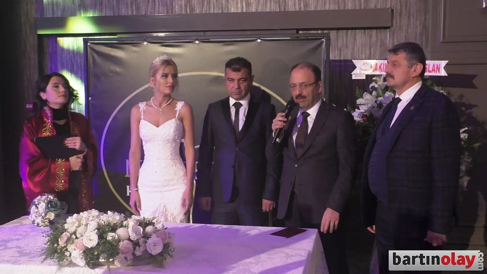 Protokol bu düğünde buluştu