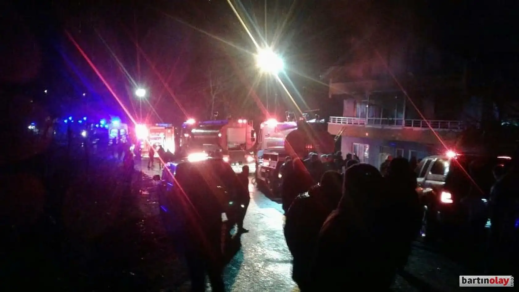 Yangından geriye acı ve gözyaşı kaldı