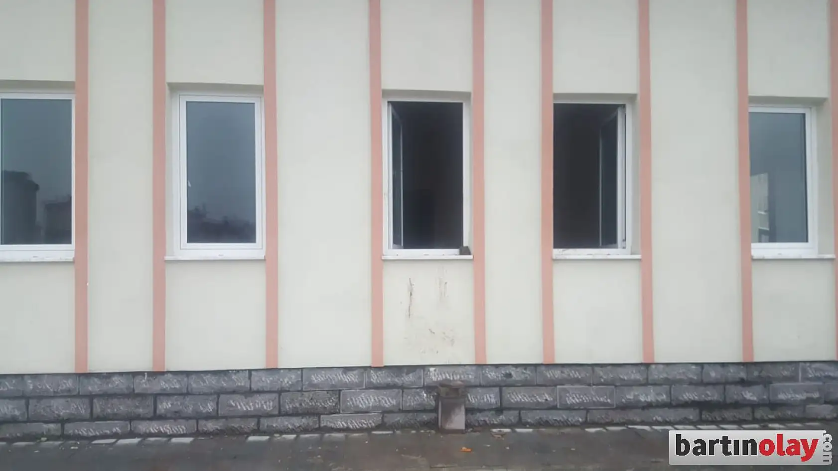 Yeni yapılan sağlık merkezini ne hale getirdiler