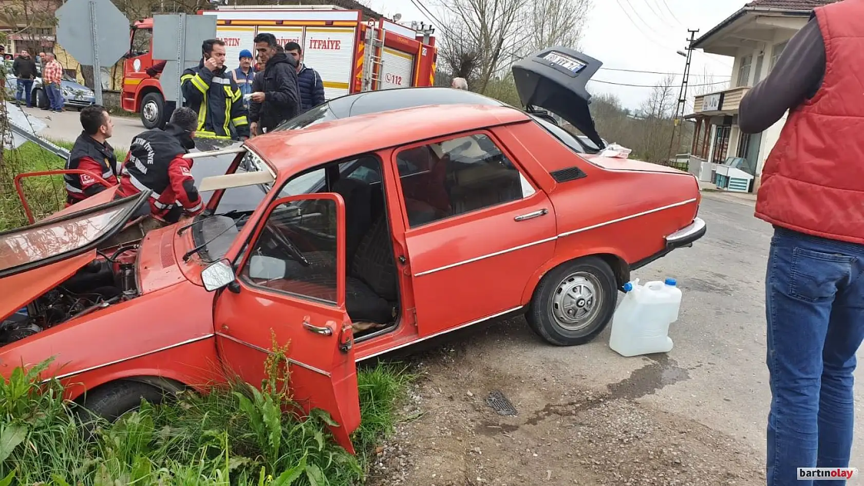 Yol ayrımında çarpıştılar