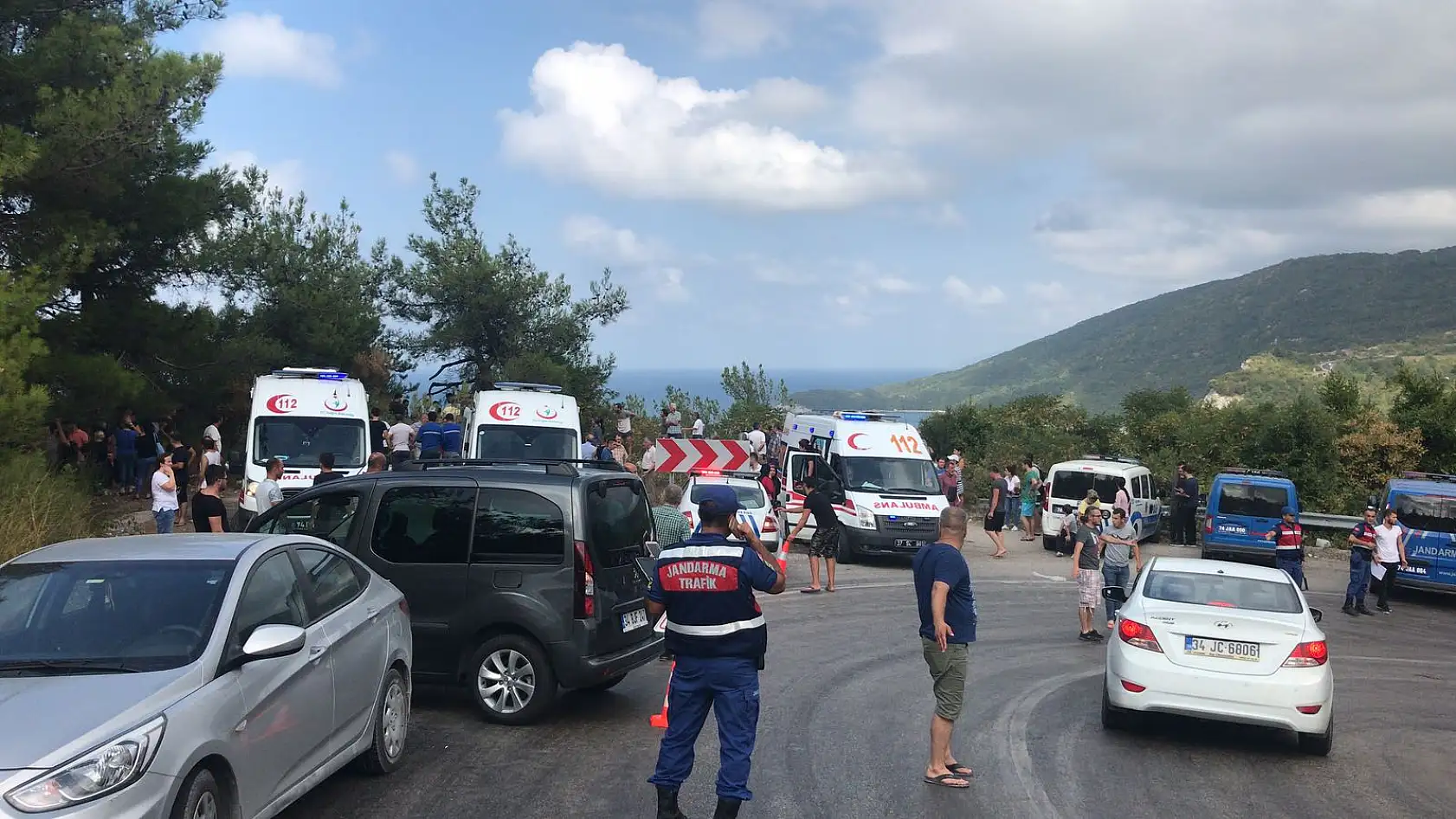 Yolcu minibüsü şarampole uçtu