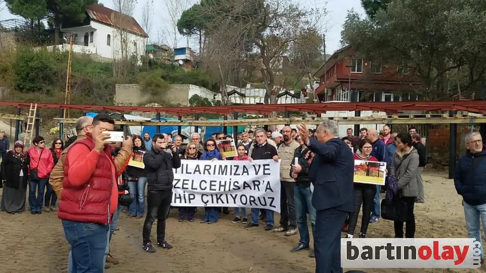 Yürüyüş yolu değil ucube