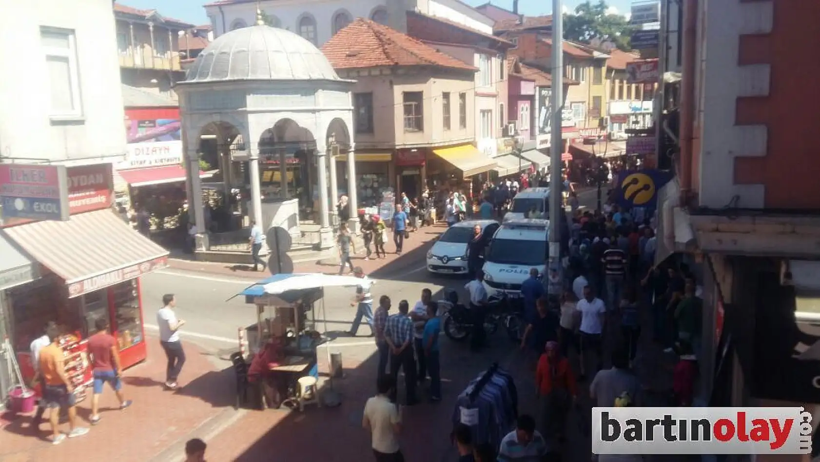 Bartın çarşısında bayram mesaisi