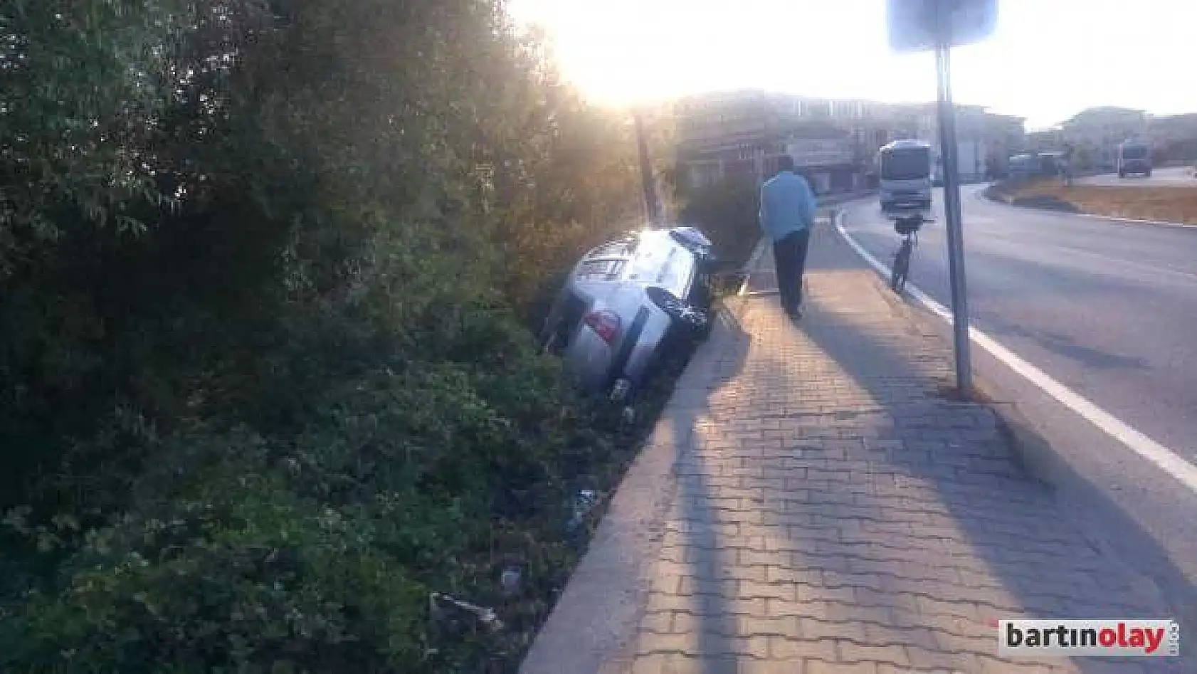 Bu viraja hızlı giren takla atıyor