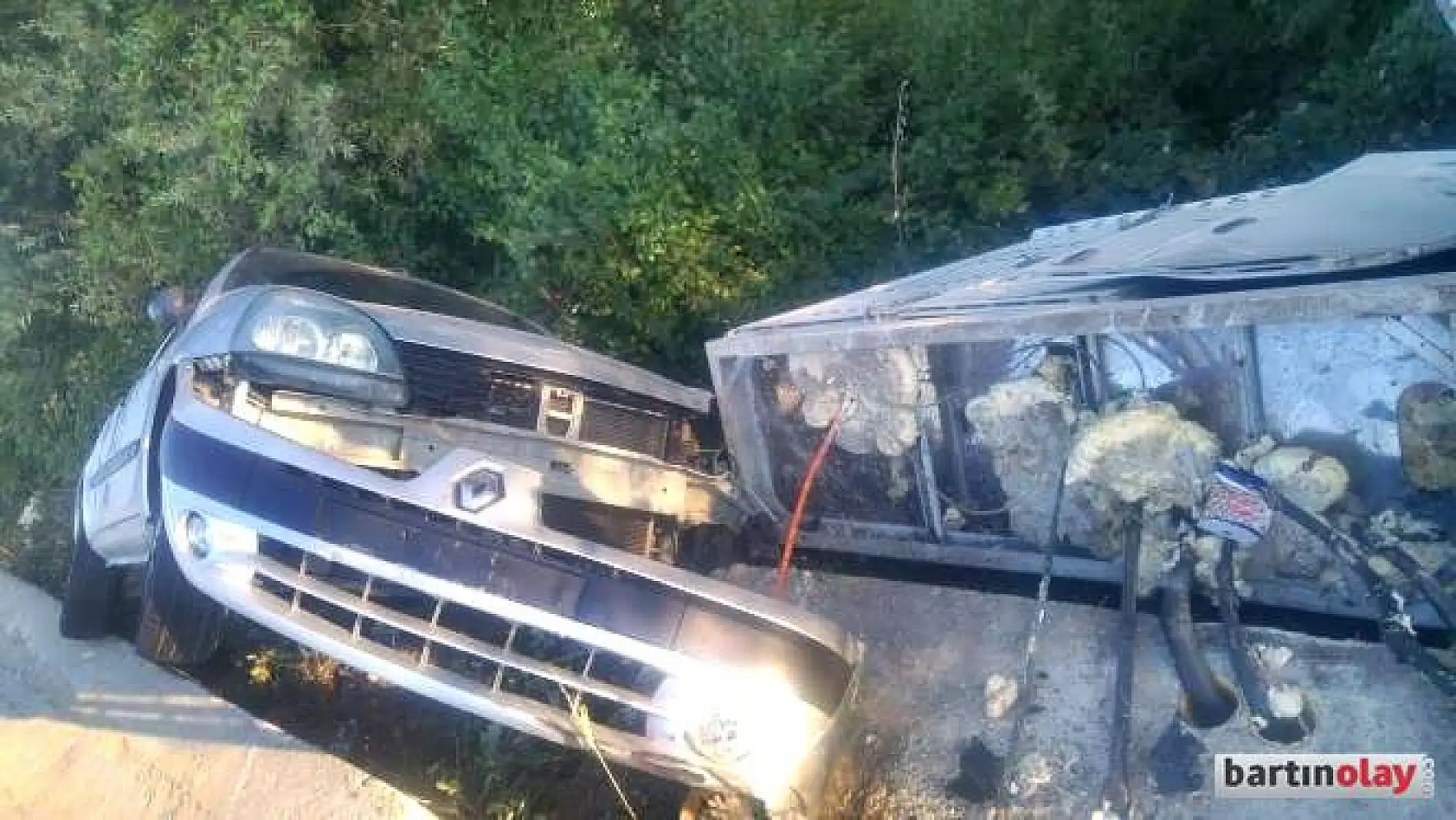 Bu viraja hızlı giren takla atıyor