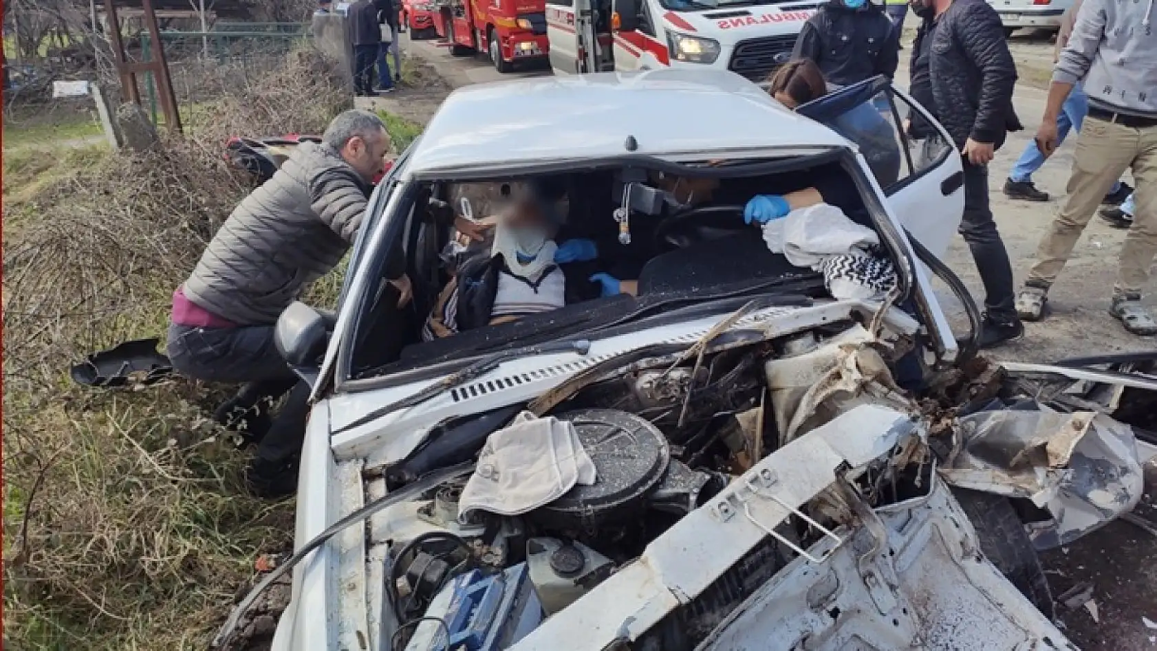 Kafa kafaya çarpışma, 4 yaralı