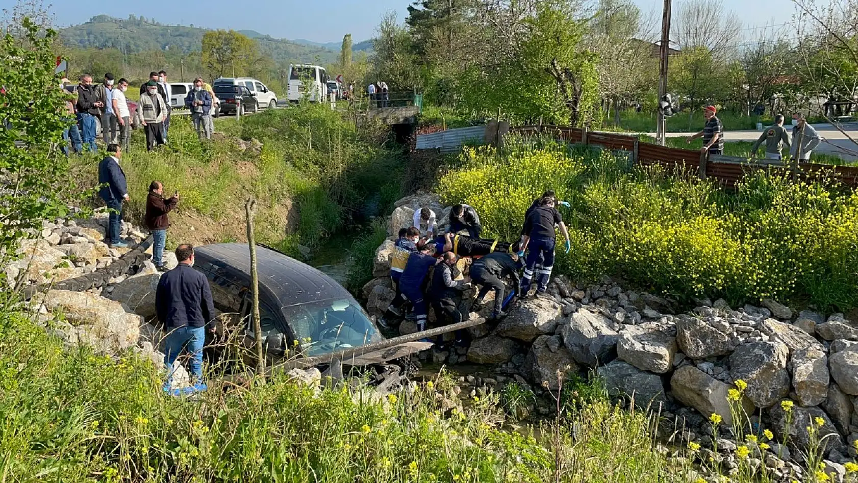 Araç kanala uçtu