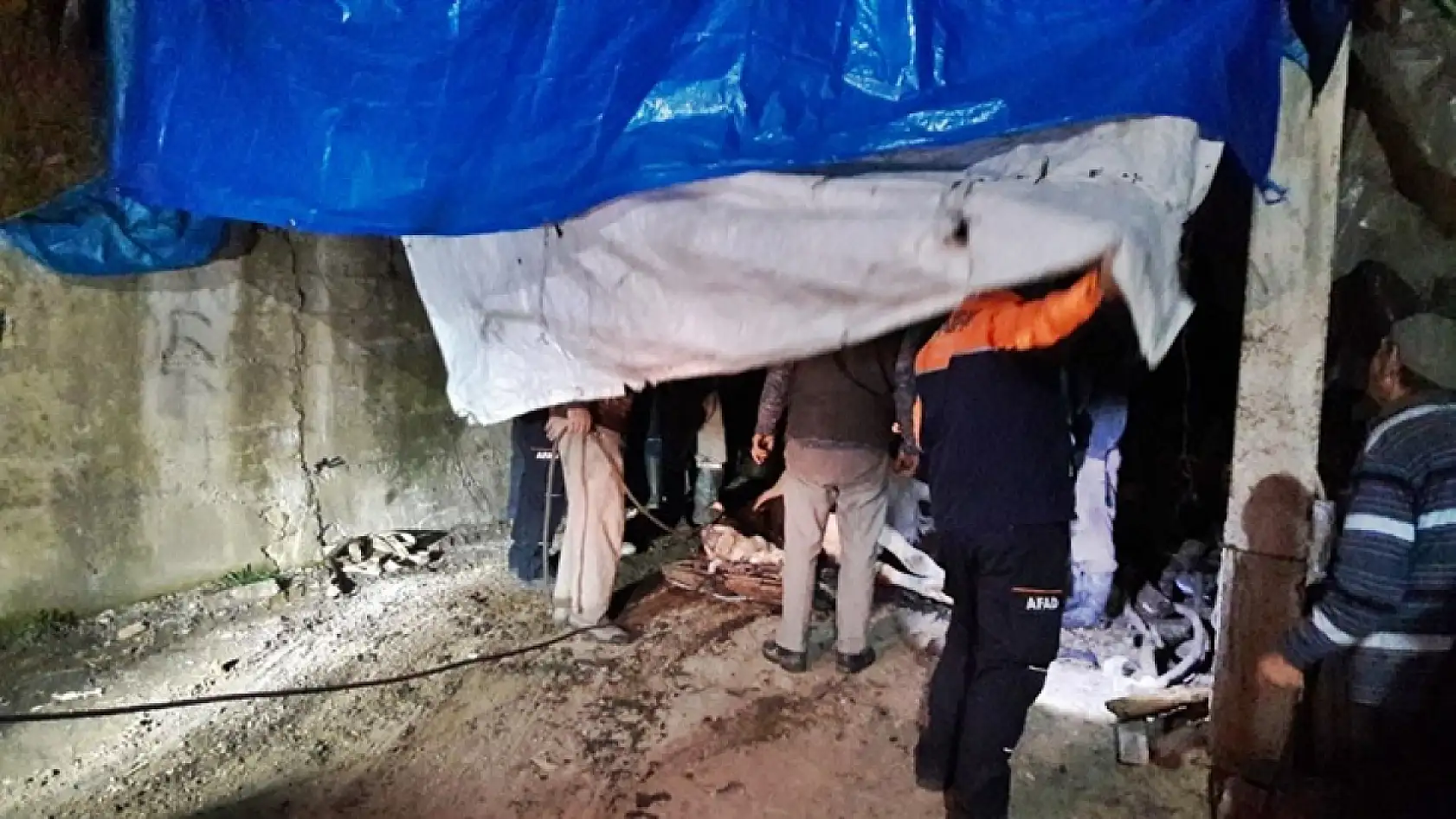 Dereye düştü, ekipler seferber oldu