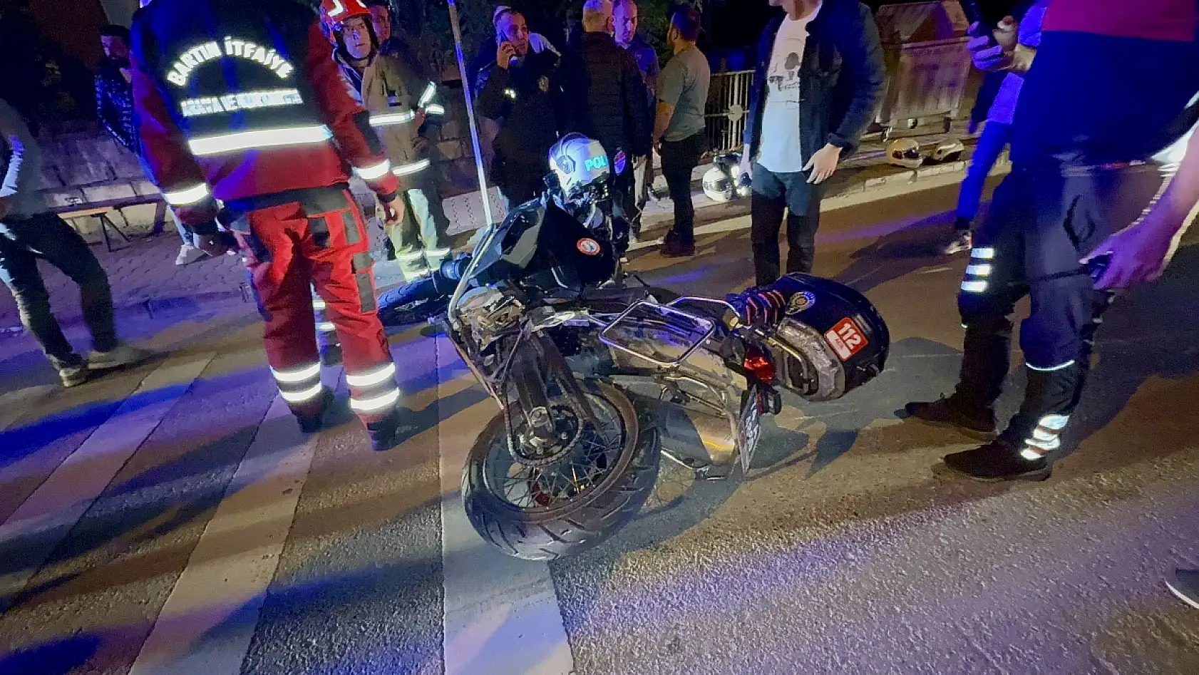 Polis ekiplerine köpek saldırdı