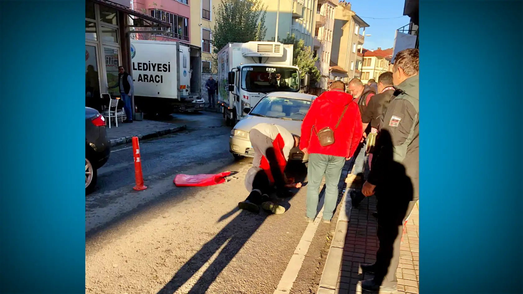 Belediye personeline araba çarptı