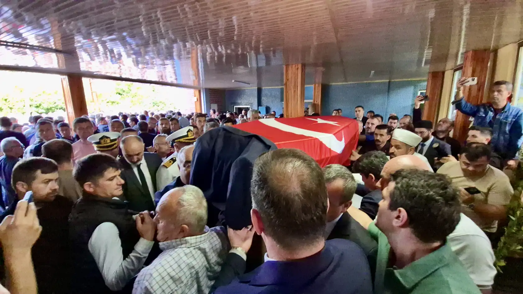 Maden şehidimiz son yolculuğuna uğurlandı