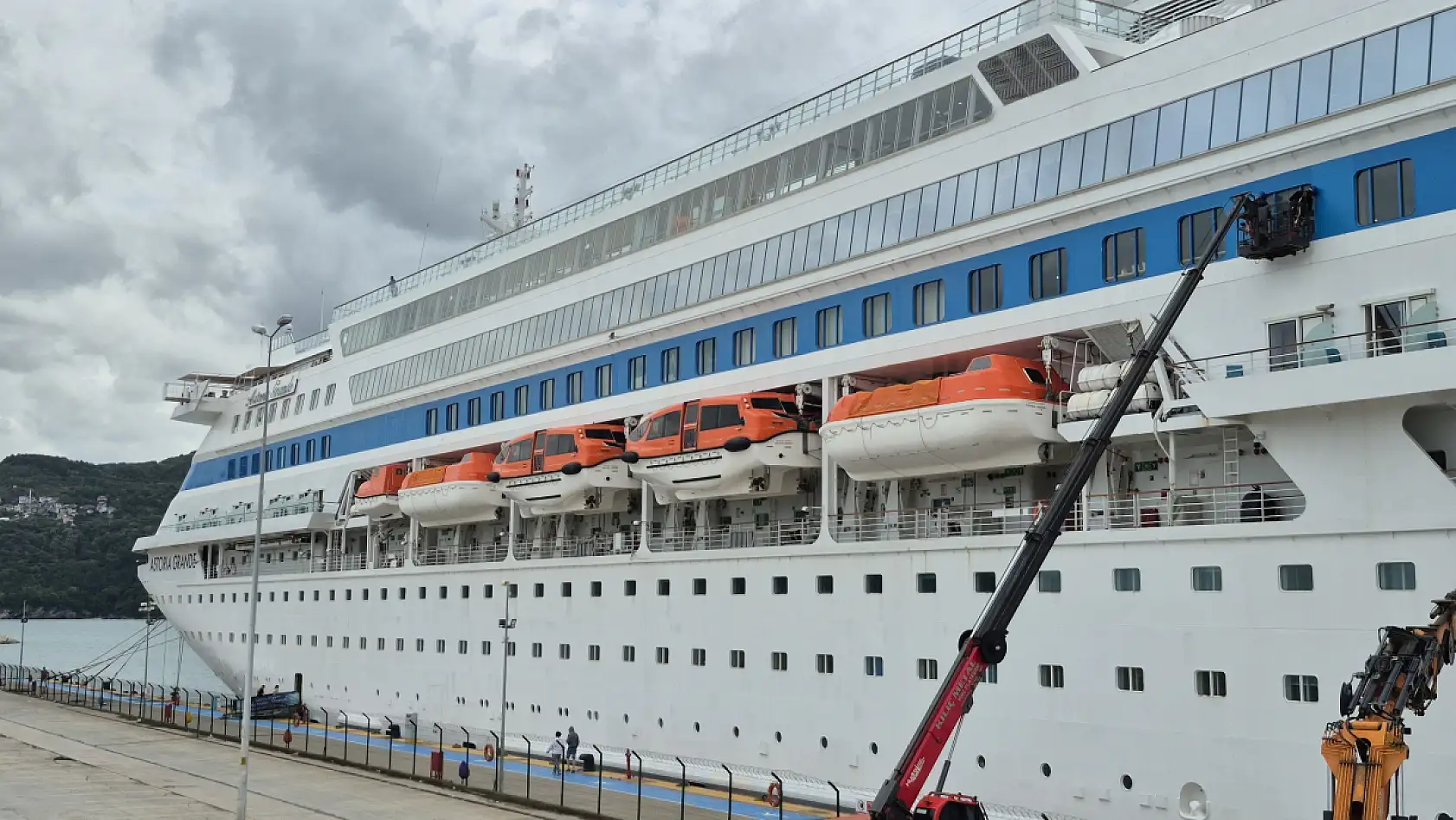 Dev rus gemisine yoğun bakım