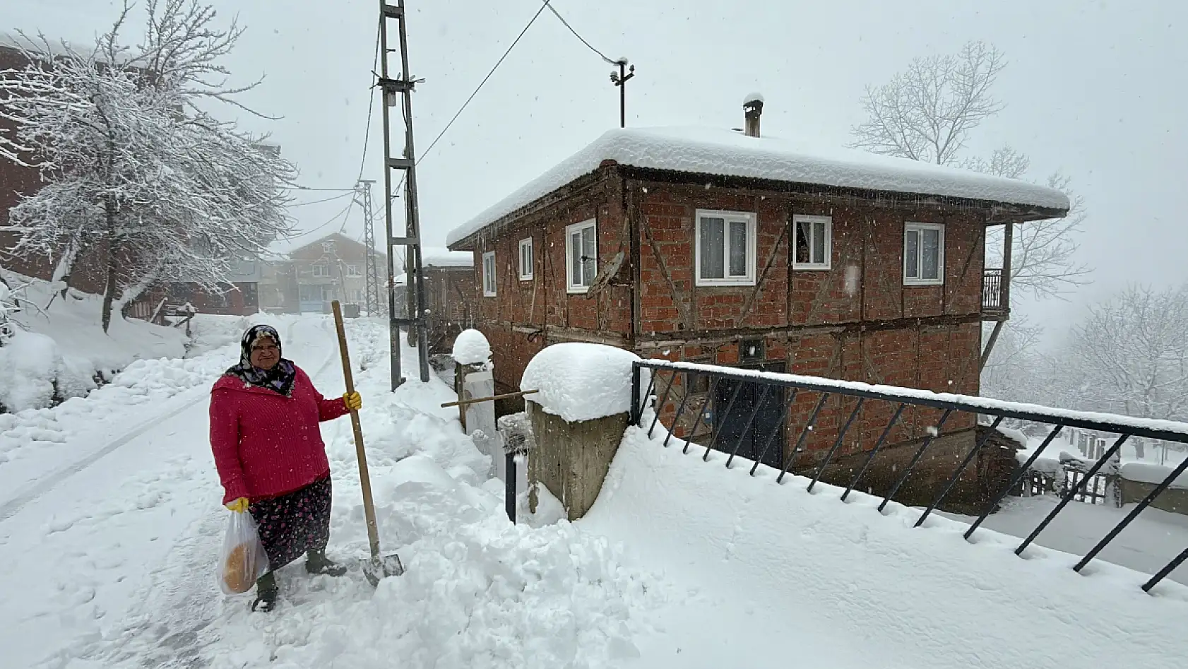 Bu köye 70 santim kar yağdı