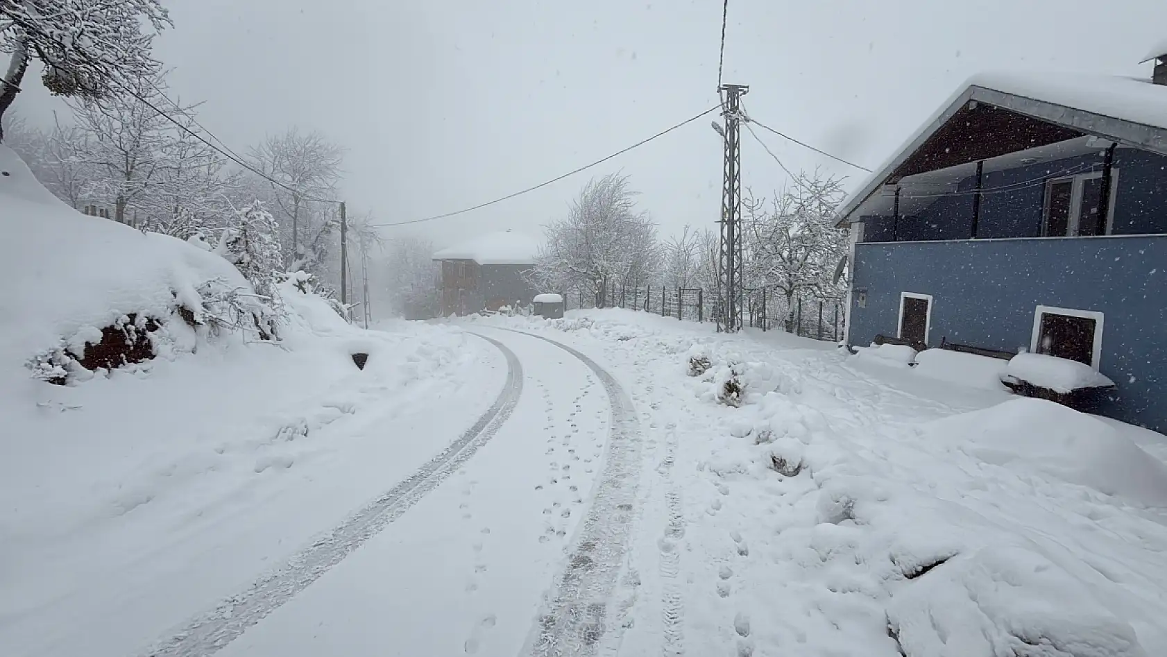 Bu köye 70 santim kar yağdı