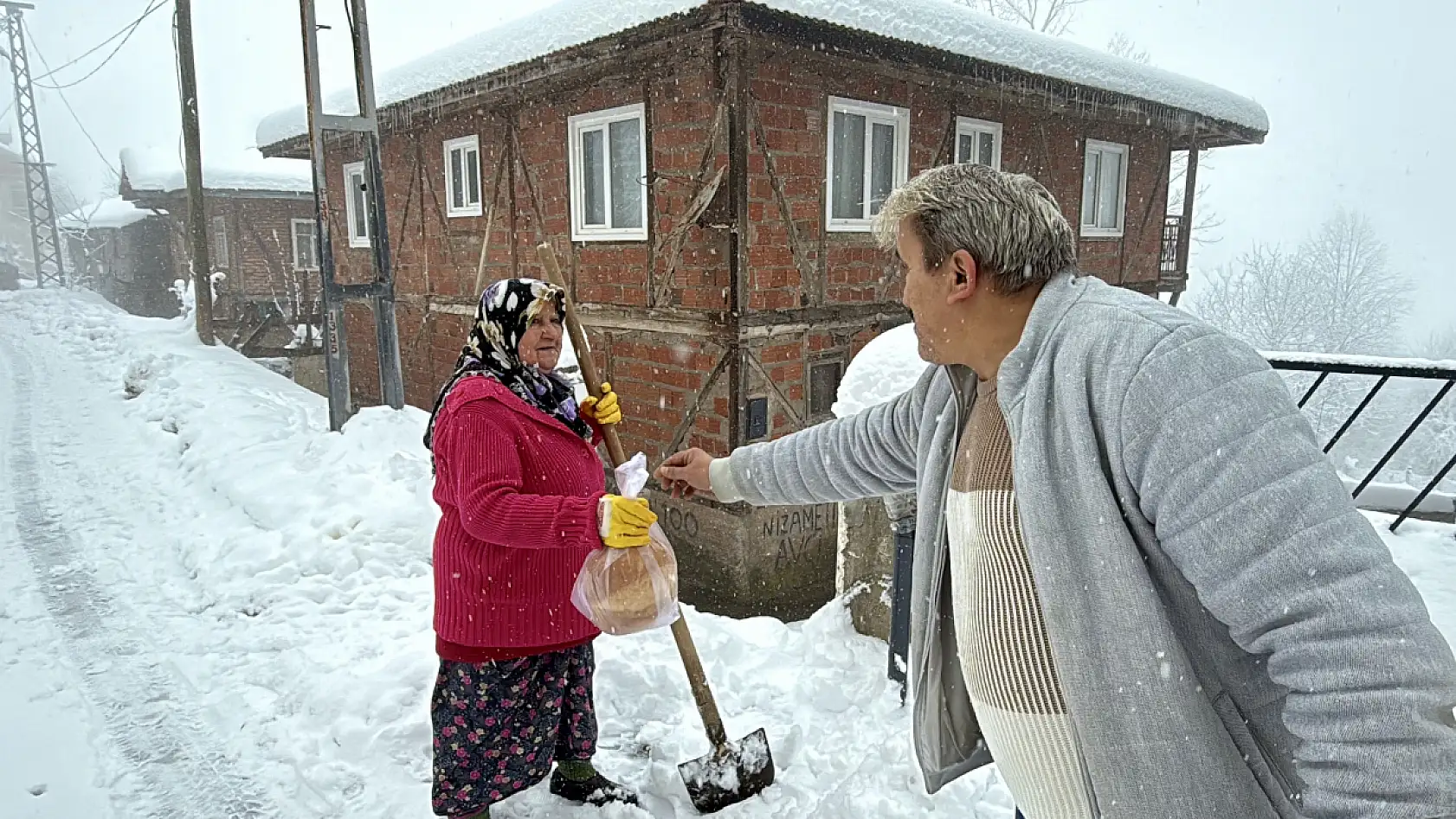 Bu köye 70 santim kar yağdı