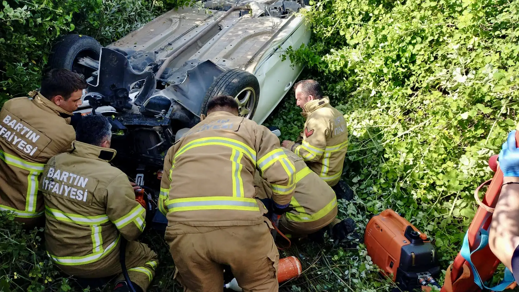 Otomobil Şarampole uçtu