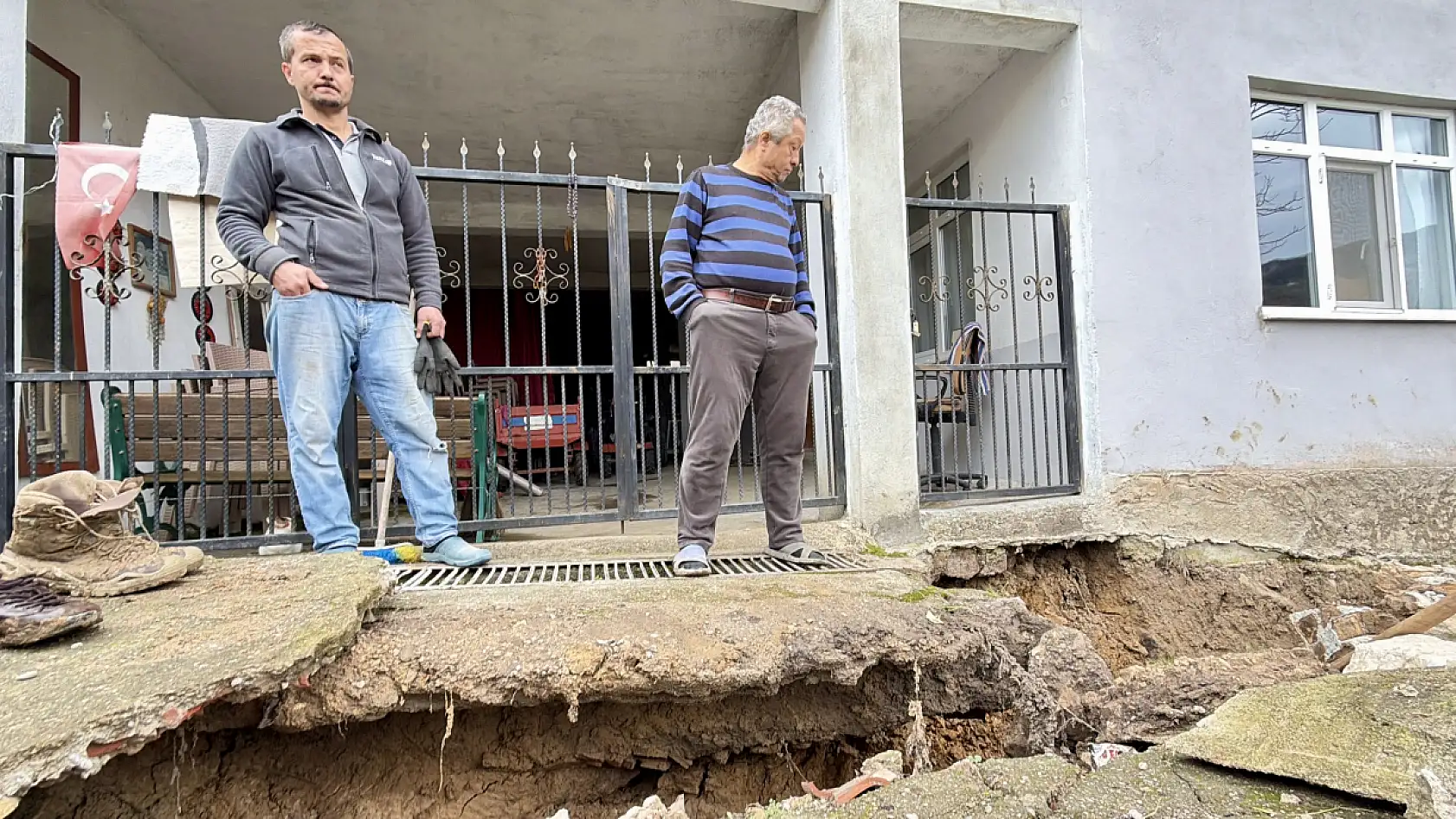 Köyde tedirgin bekleyiş