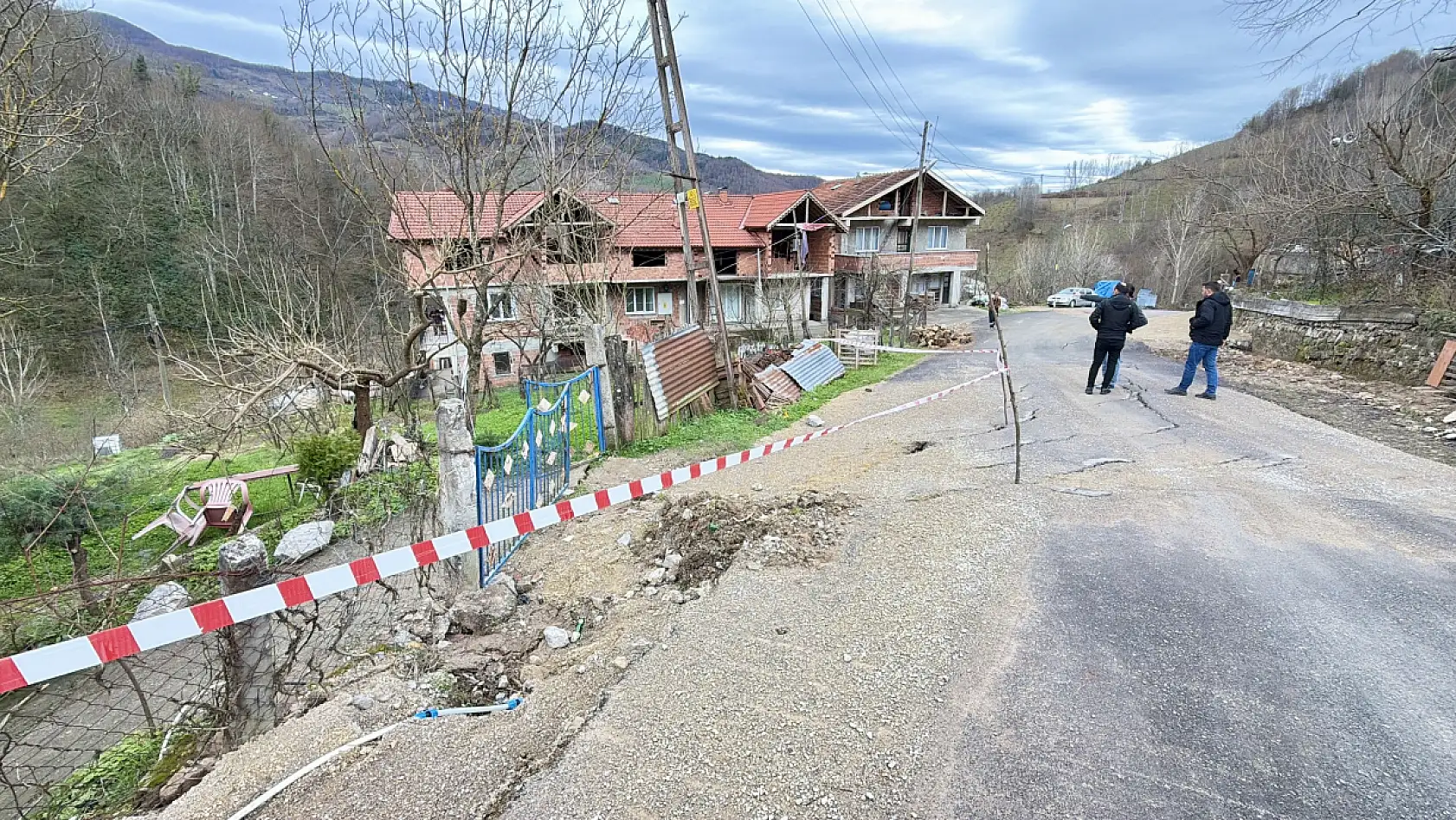 Köyde tedirgin bekleyiş