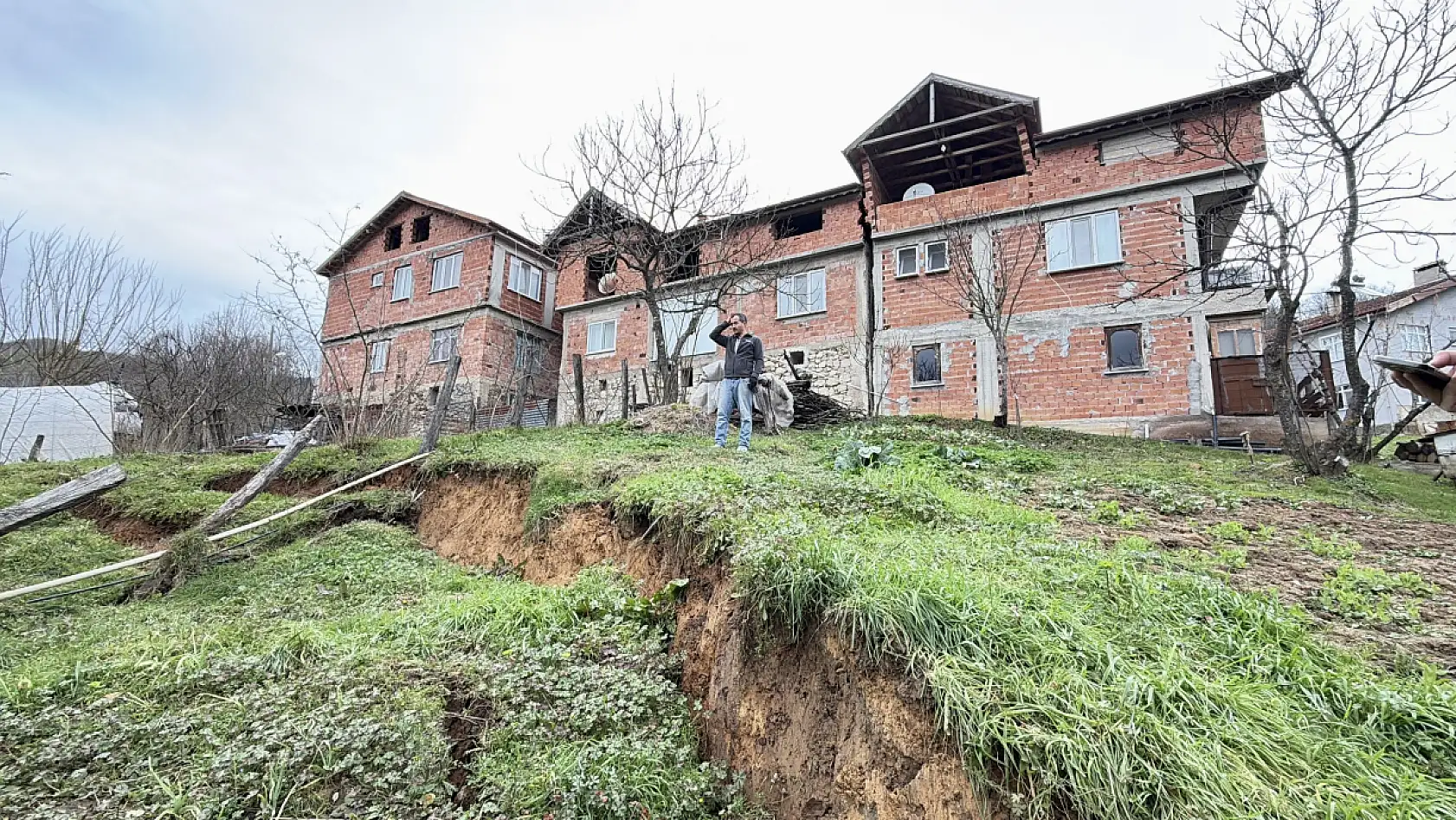 Köyde tedirgin bekleyiş