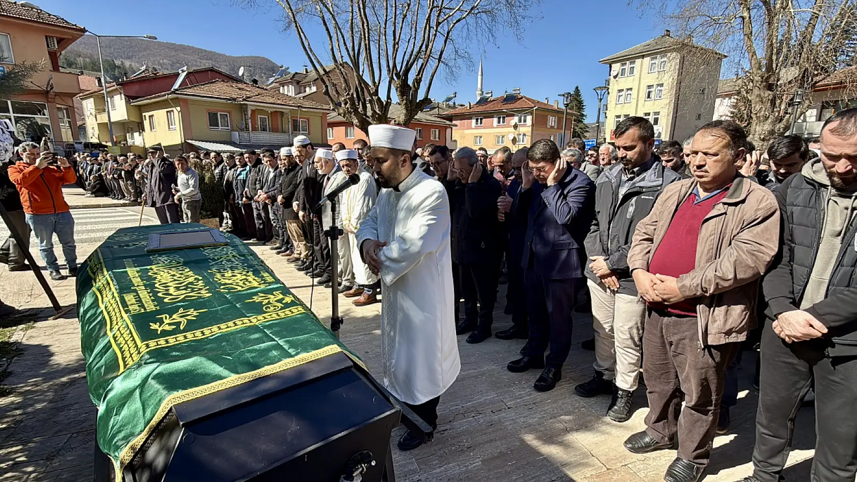 Bakan Tunç cenaze töreninde