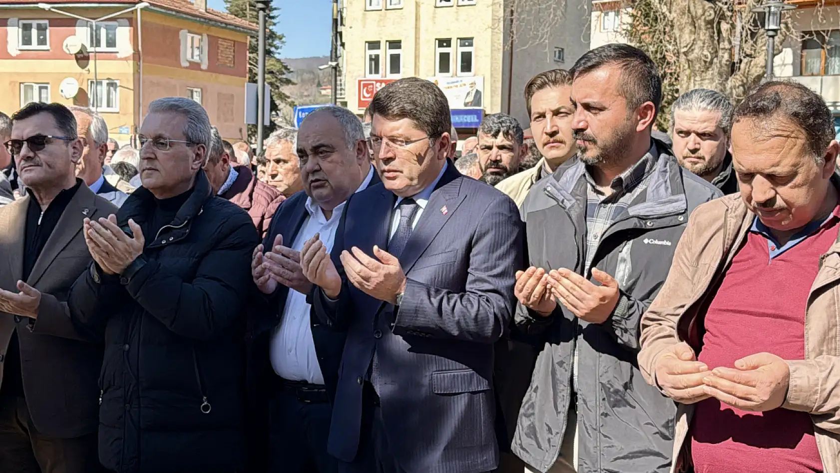 Bakan Tunç cenaze töreninde