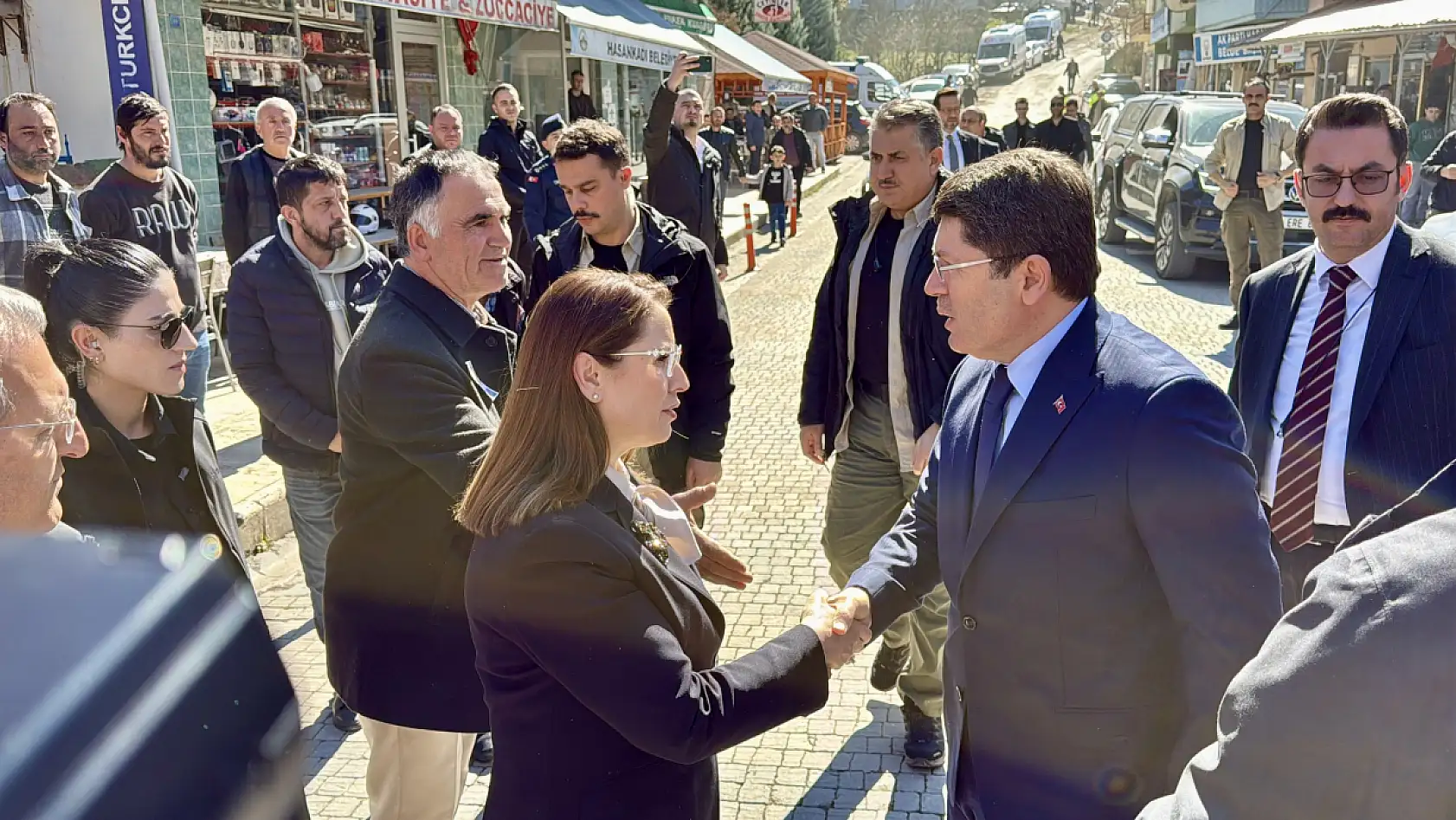 Bakan Tunç cenaze töreninde