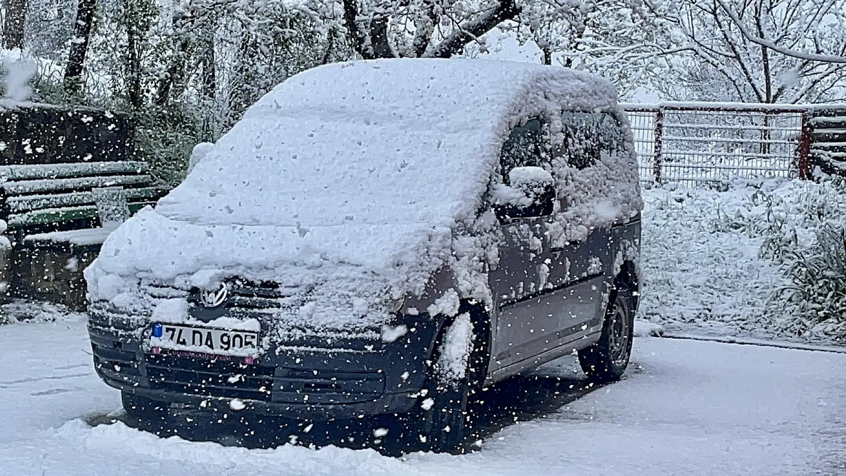 Bartın'da bahar ortasında kar sürprizi