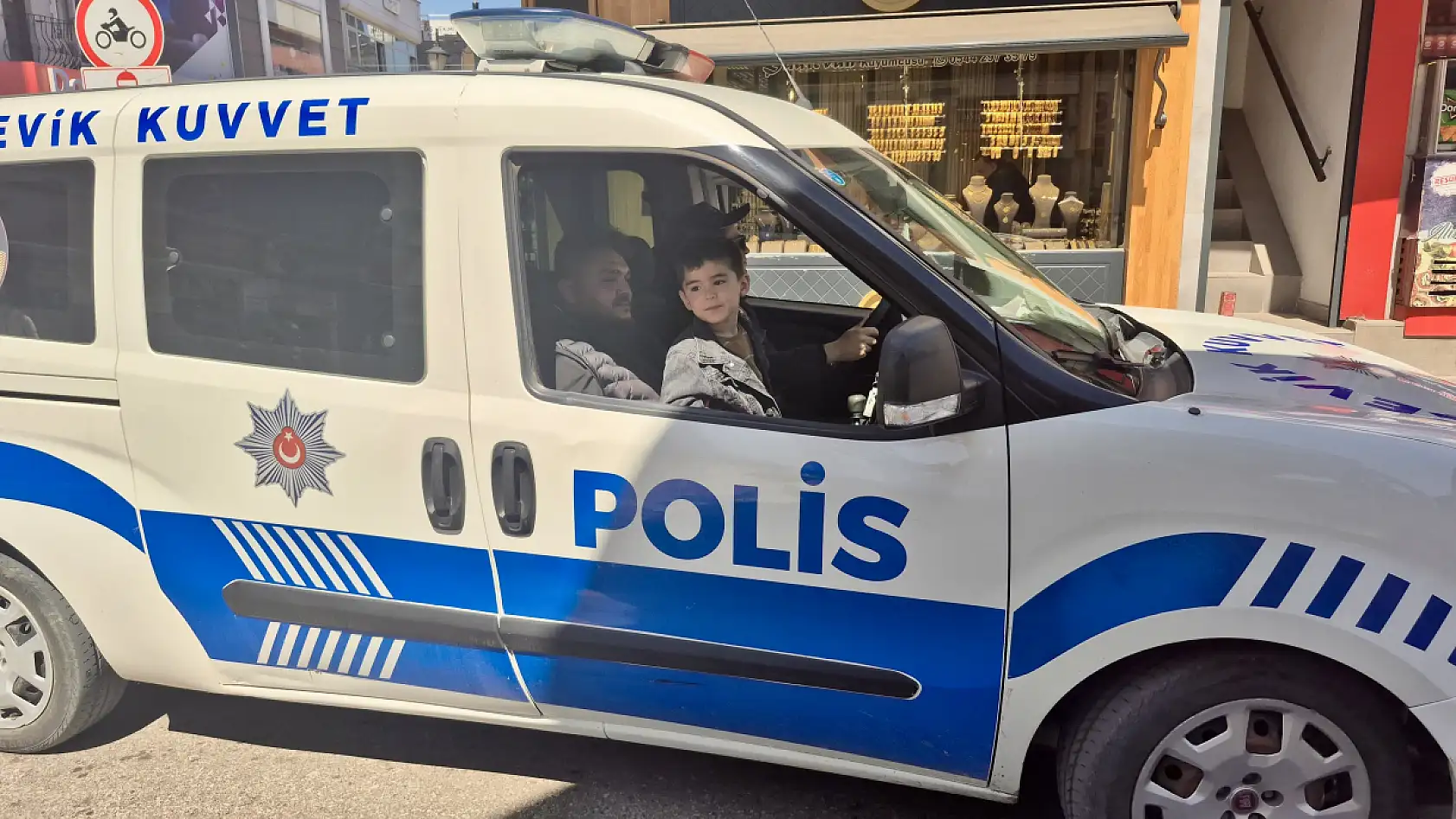 Minik Aras'ın hayali gerçek oldu