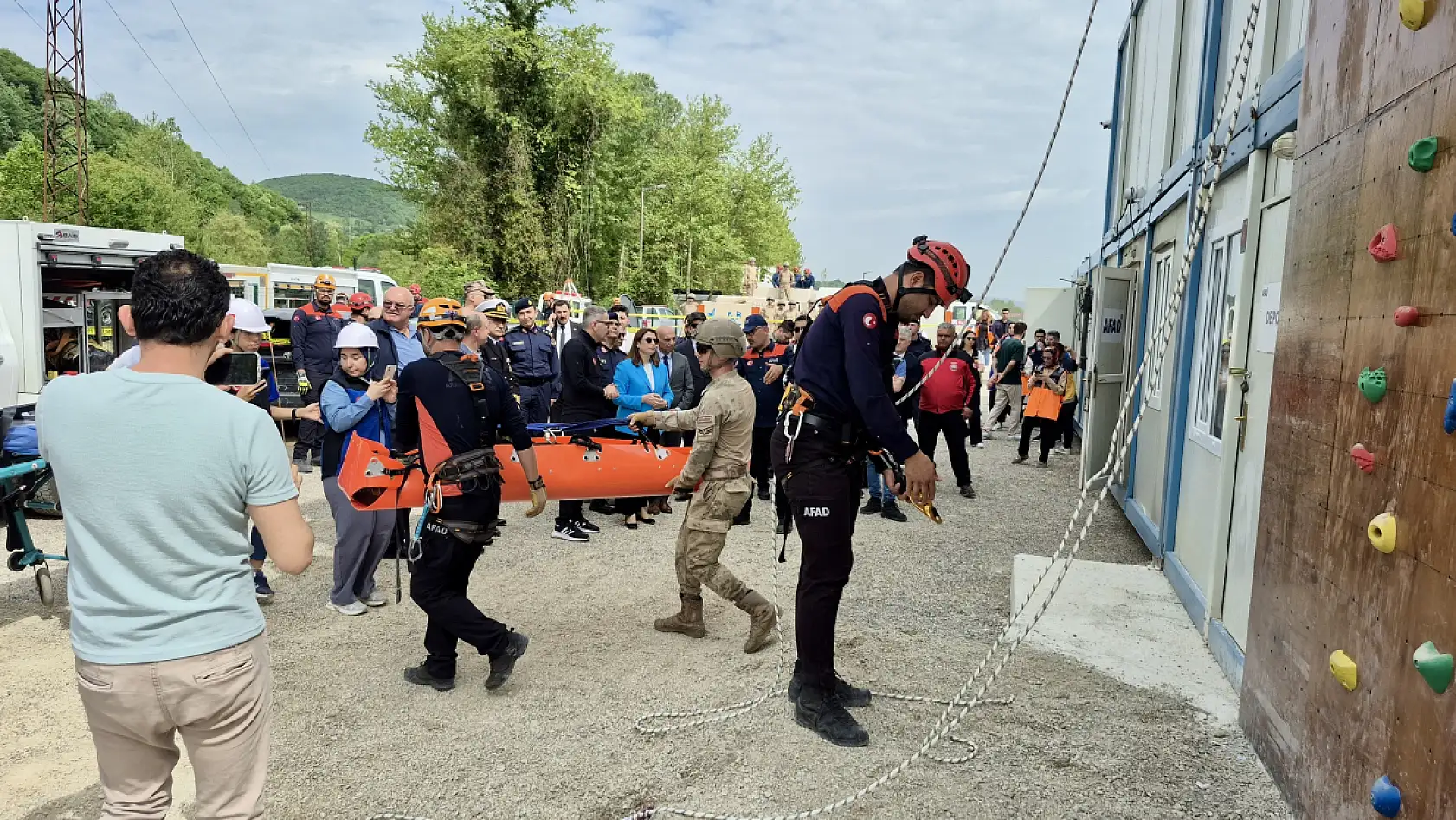 Tatbikat mı gerçek mi