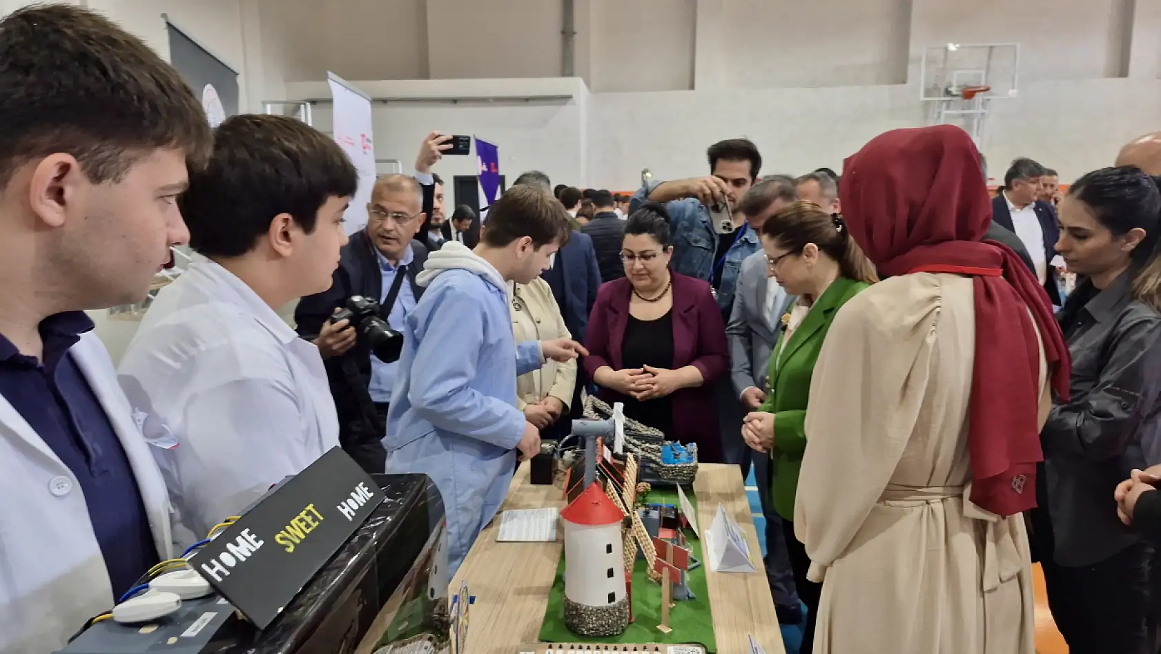 Liseli mucitlerden elektrikli gokart