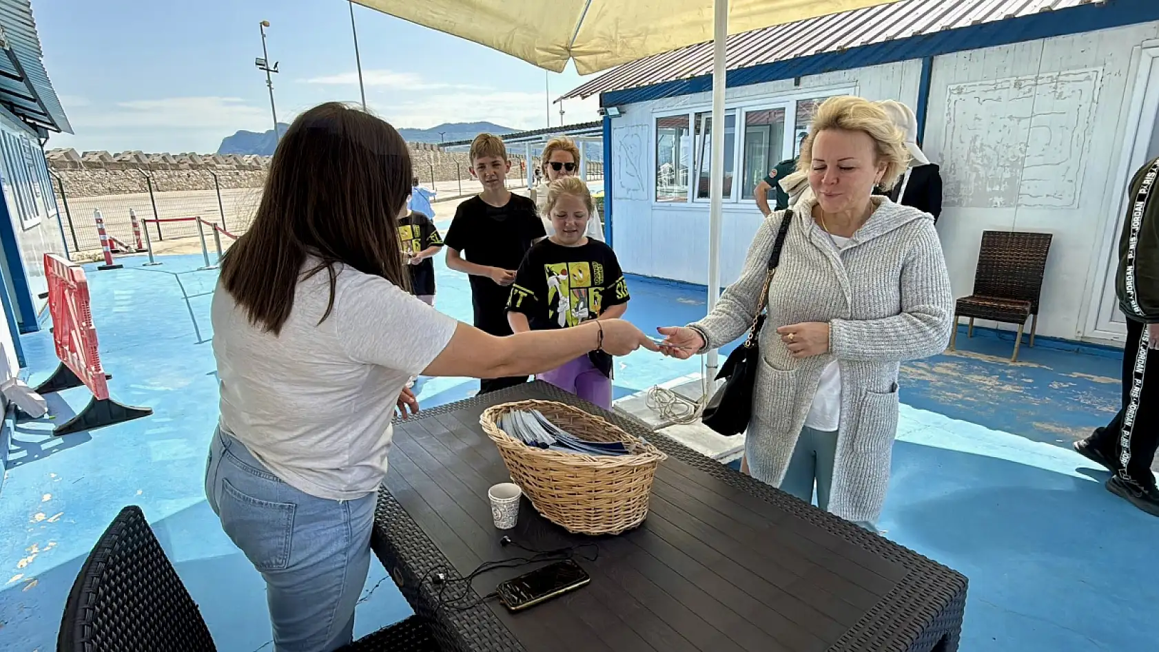 Yaklaşık 90 bin turist geldi