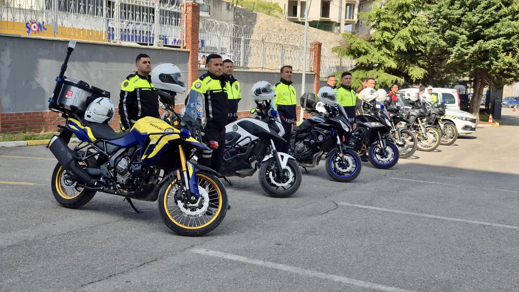 25 günde profesyonel oldular