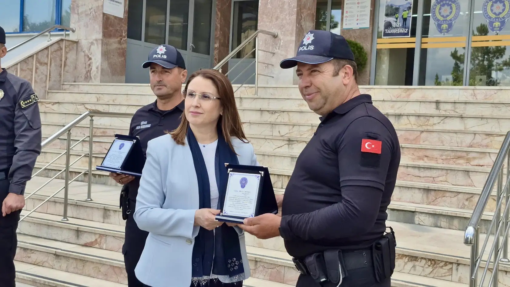 25 günde profesyonel oldular