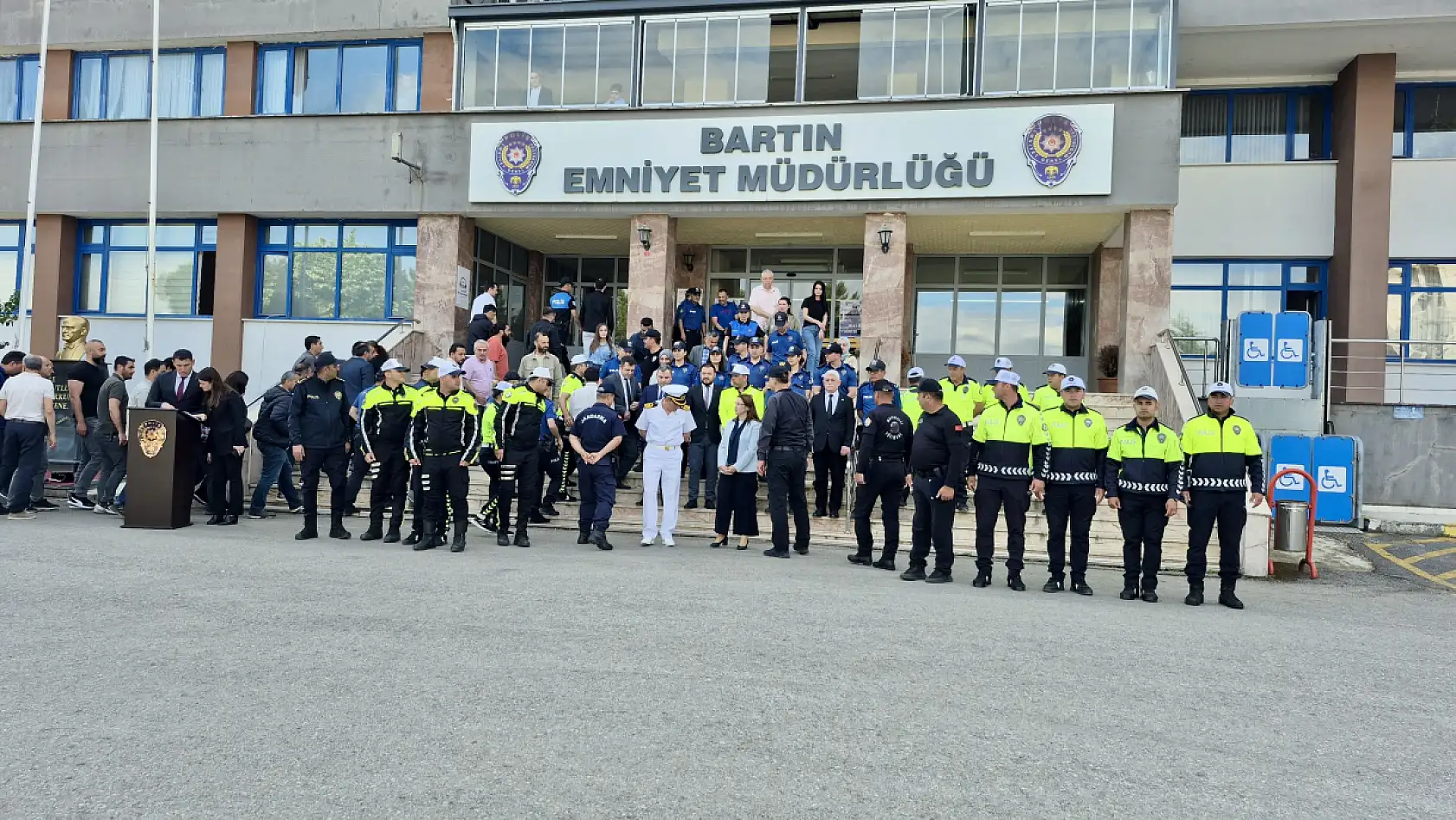 25 günde profesyonel oldular