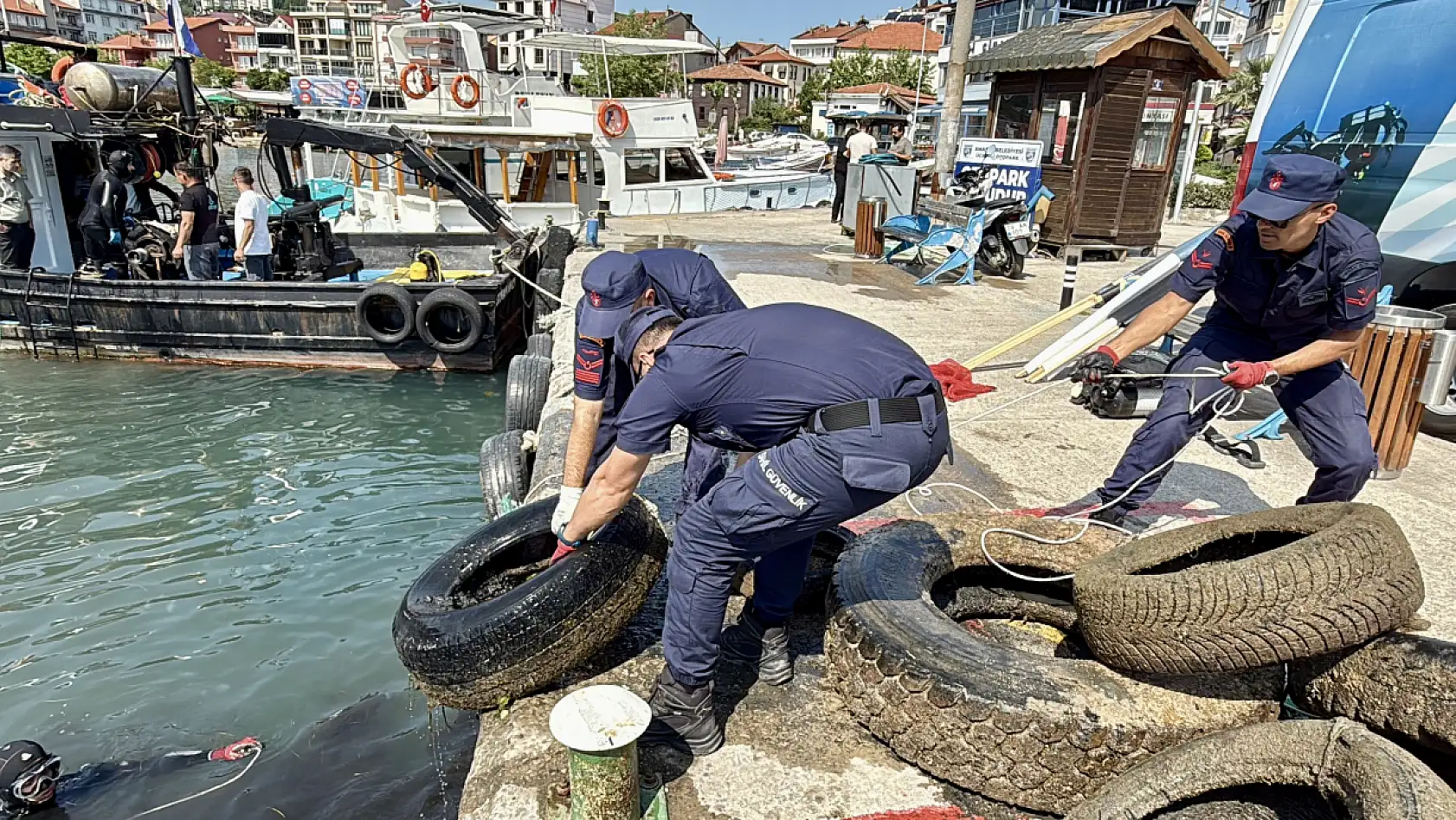 Dalgıçlardan derinlemesine temizlik