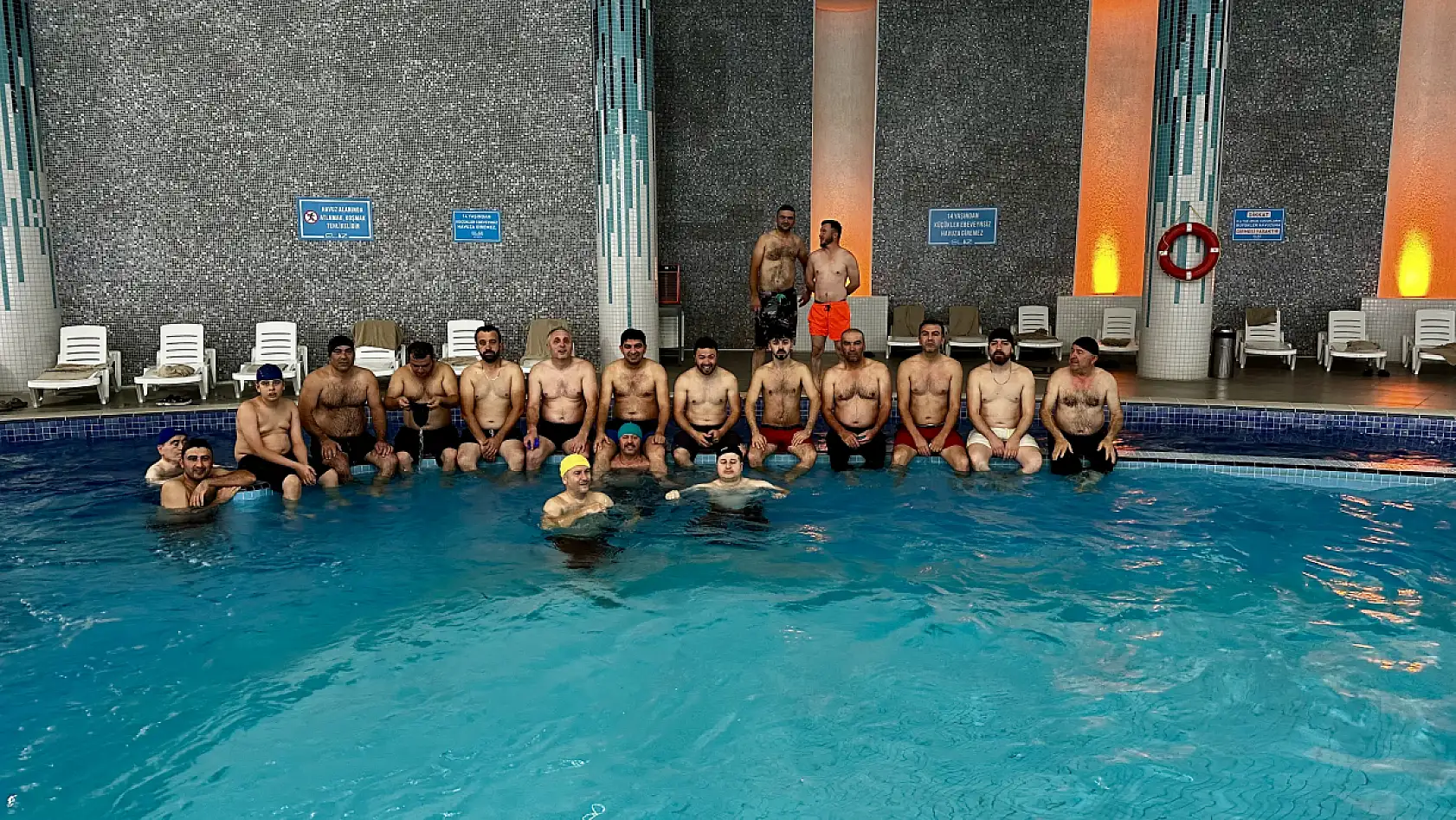 Akmazlar inşaat personeli moral depoladı