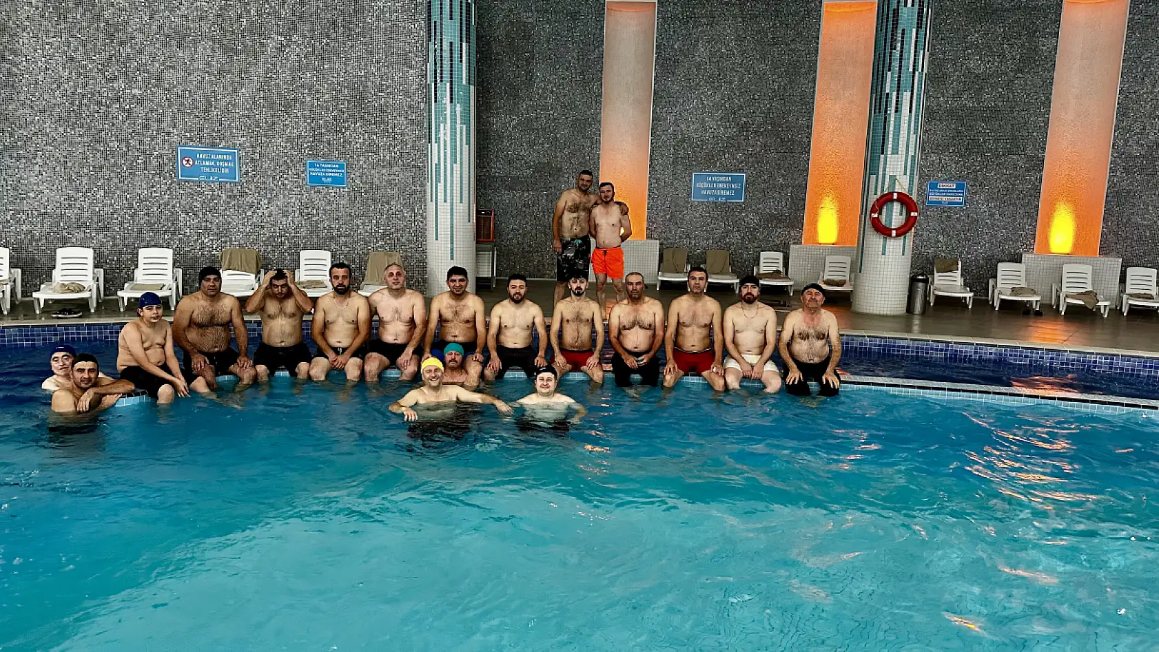 Akmazlar inşaat personeli moral depoladı