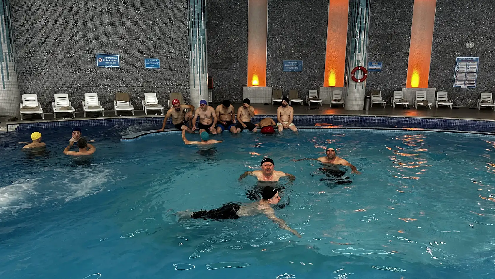 Akmazlar inşaat personeli moral depoladı