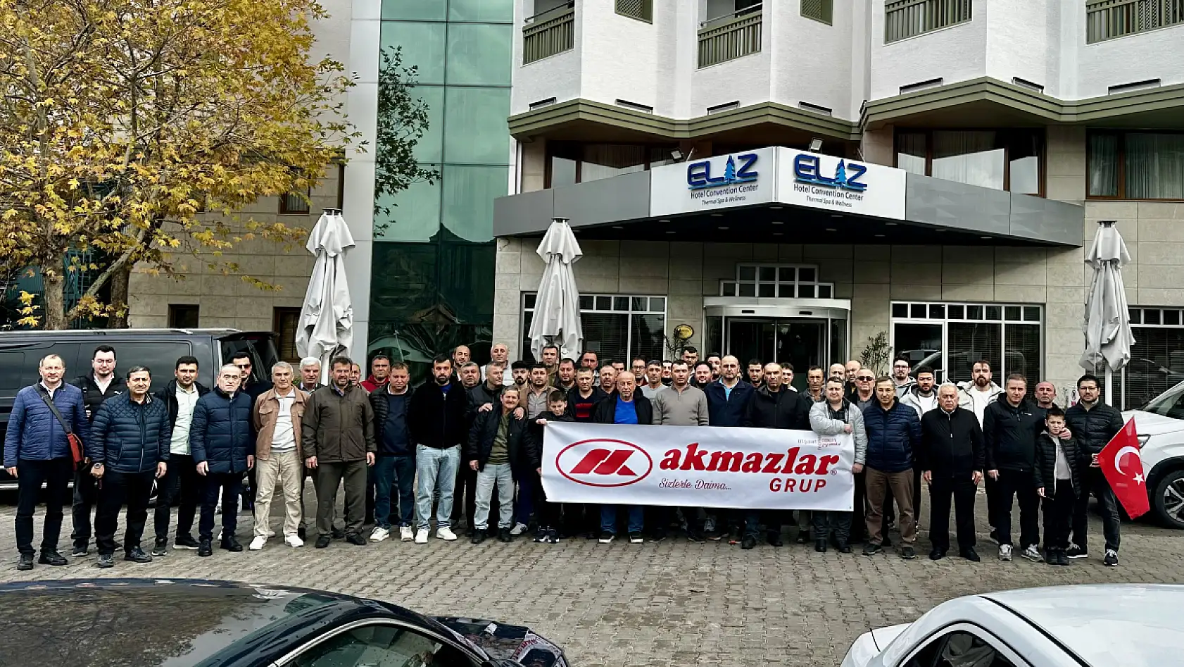 Akmazlar inşaat personeli moral depoladı