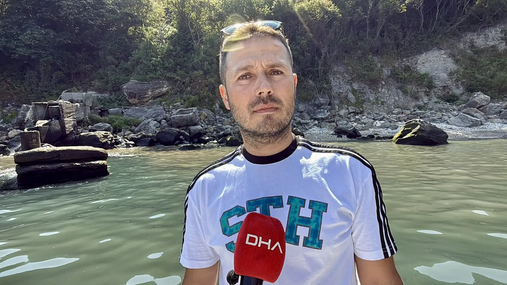 Atıklar denize akıyor