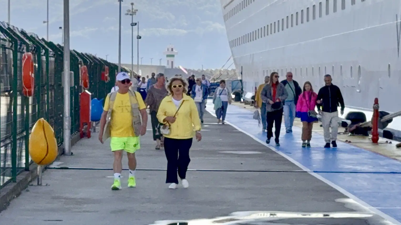 Rus turist akını devam ediyor