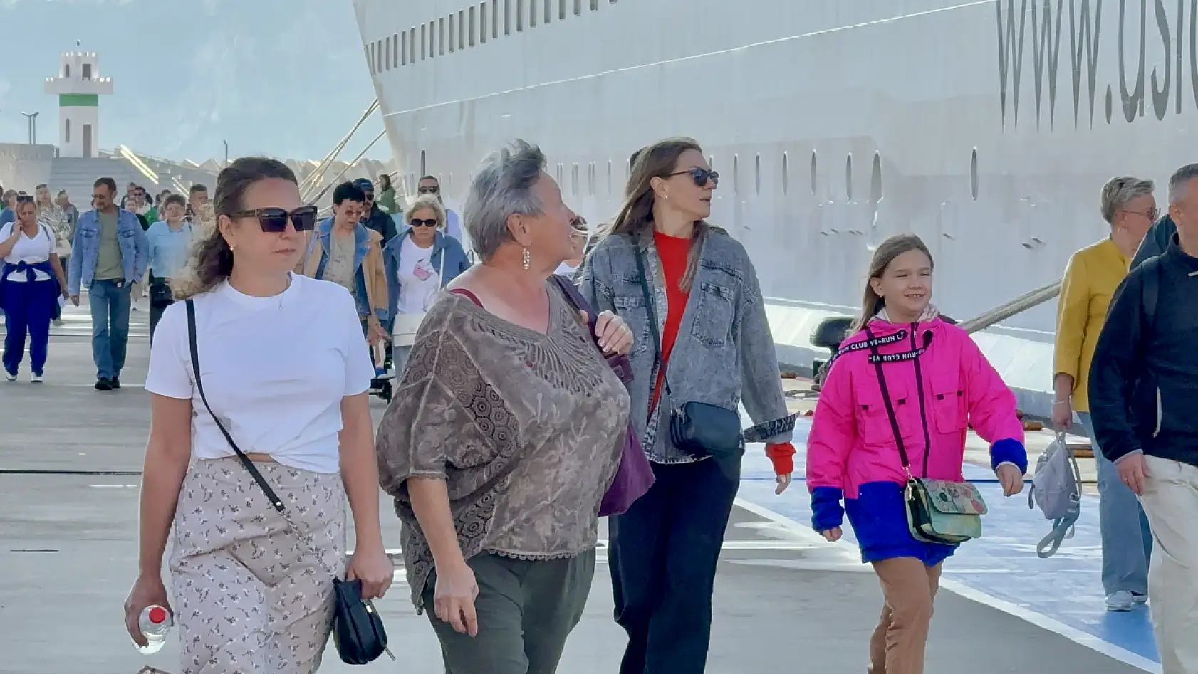 Rus turist akını devam ediyor