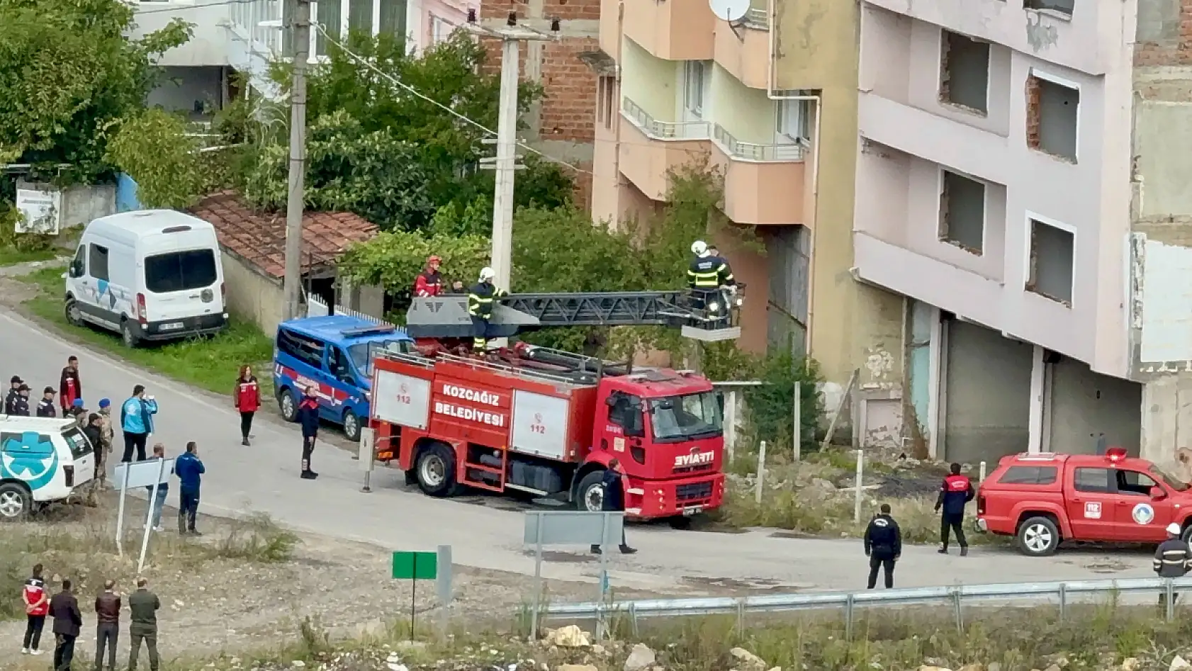 Mahsur kalan vatandaşlar kurtarıldı