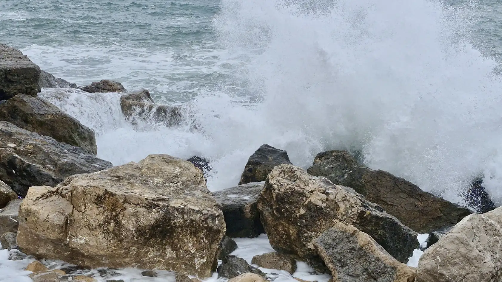Amasra'da fırtına etkisini gösterdi