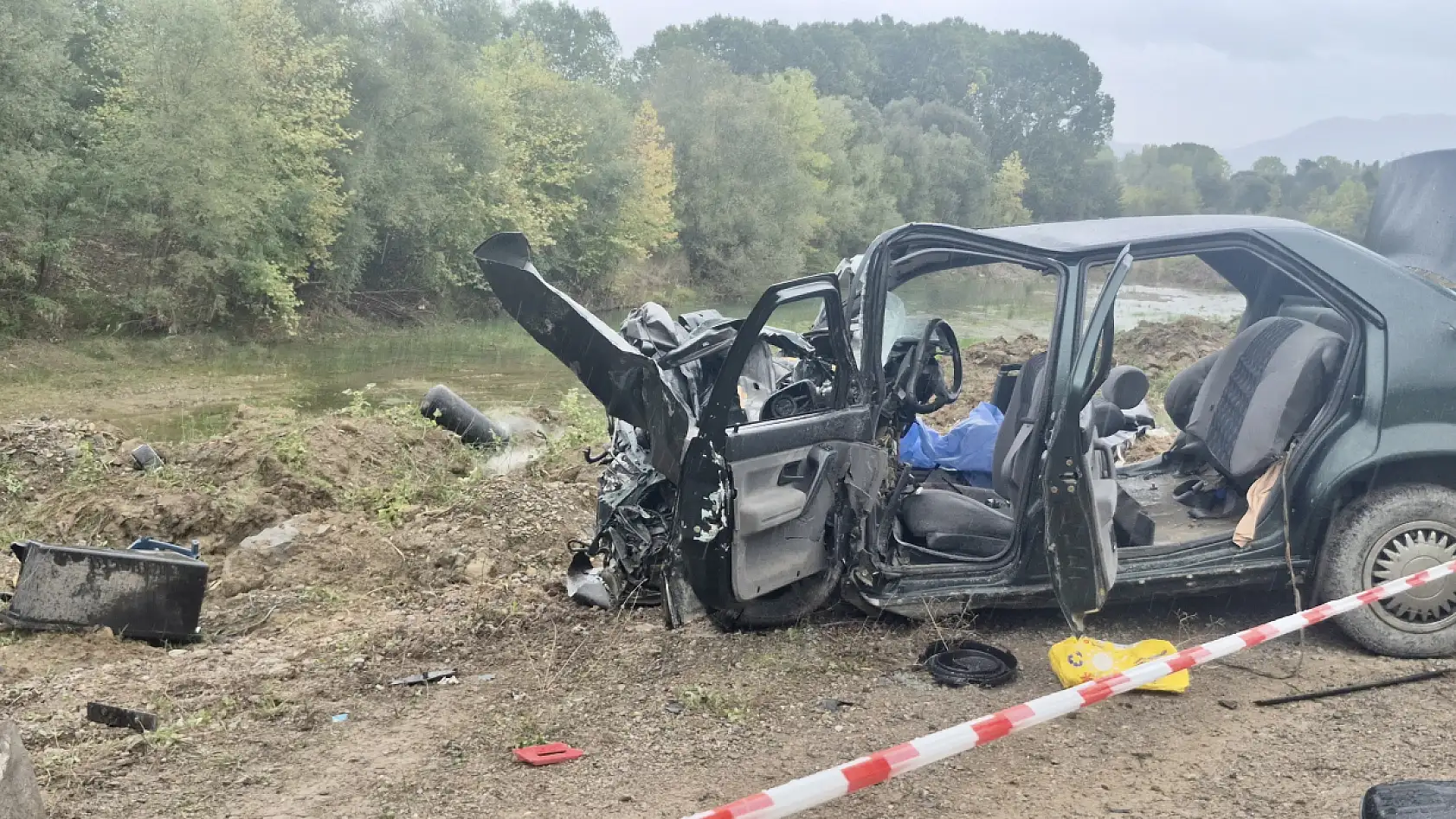 Gözyaşlarıyla toprağa verildiler