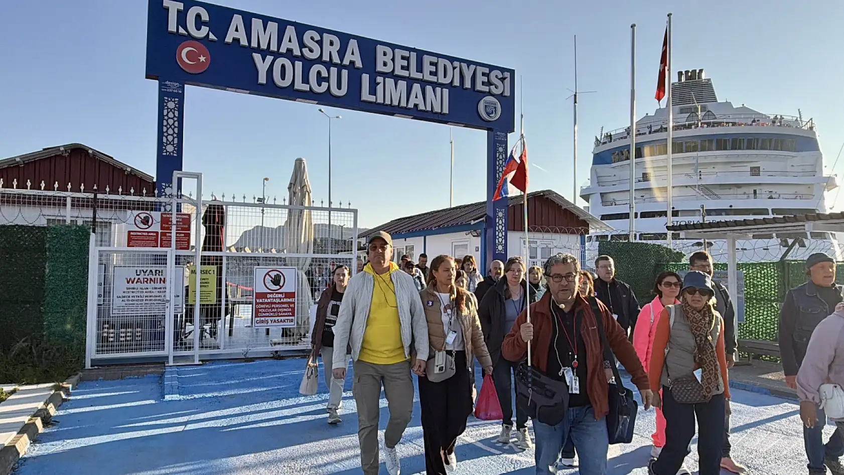 Astoria Grande yine dolup taştı