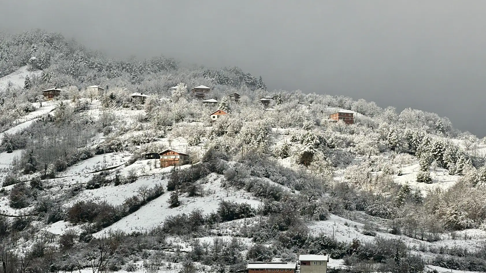 5 köy yolu ulaşıma kapandı