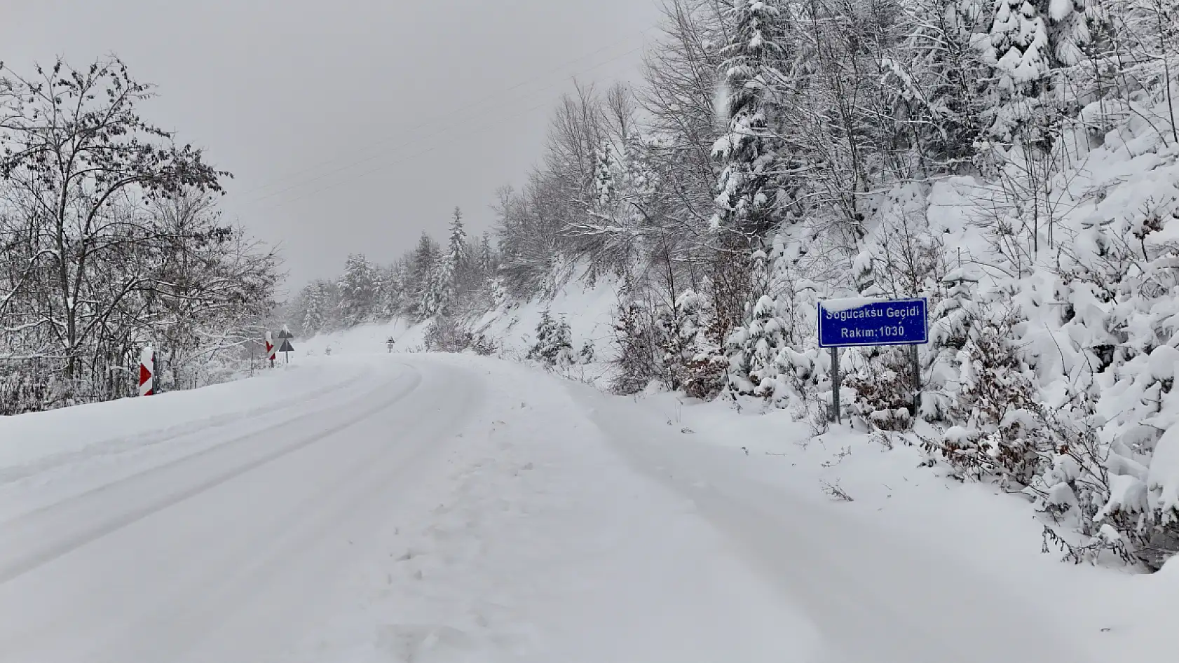 Zirvede kar manzarası