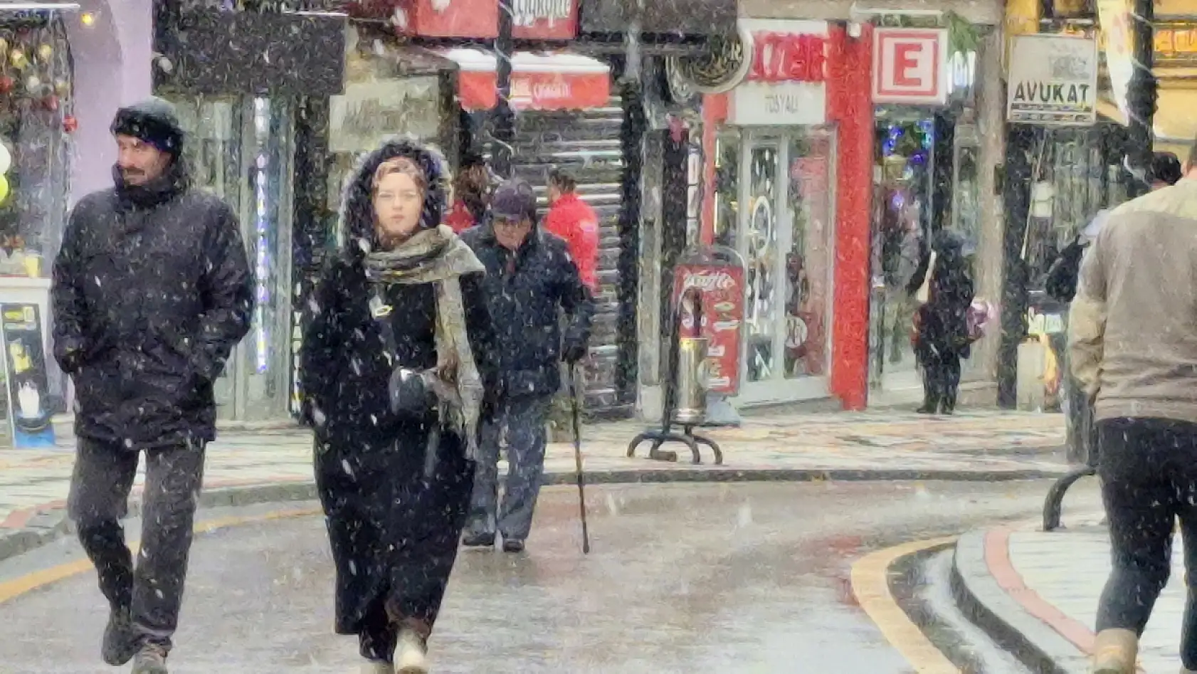 Kar kalınlığı 120 santimetreyi aştı